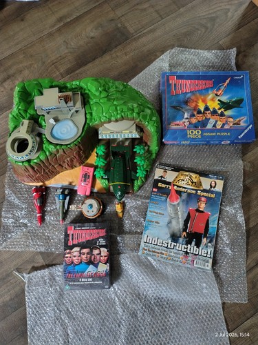 Thunderbirds tracy island - thunderbirds,