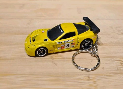 Diecast model car - 1/64,