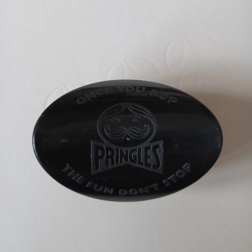 Vintage 1990s pringles - tub, pop