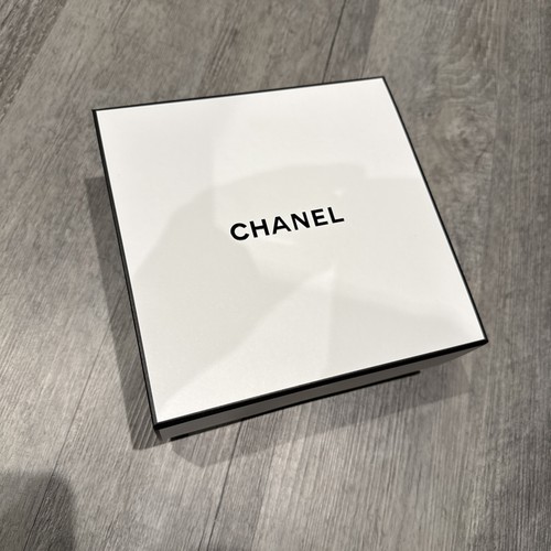 Chanel empty gift box - empty,