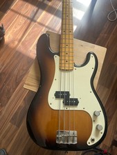 JV Squire Fender P Bass 2 Tone