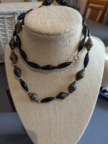 Whitby jet mourning necklace - mourning,