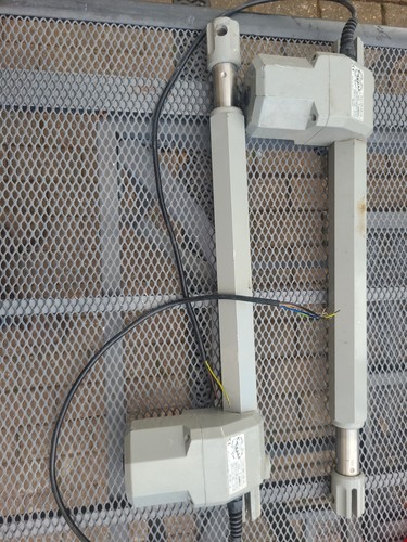 Used electric swing gate - electric,
