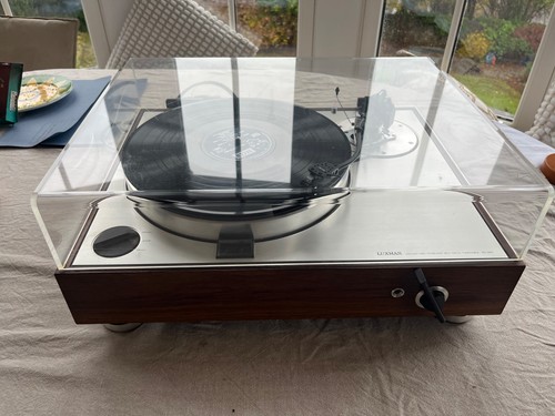 Luxman pd300 turntable - pd300, with