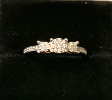 9ct white gold natural diamond