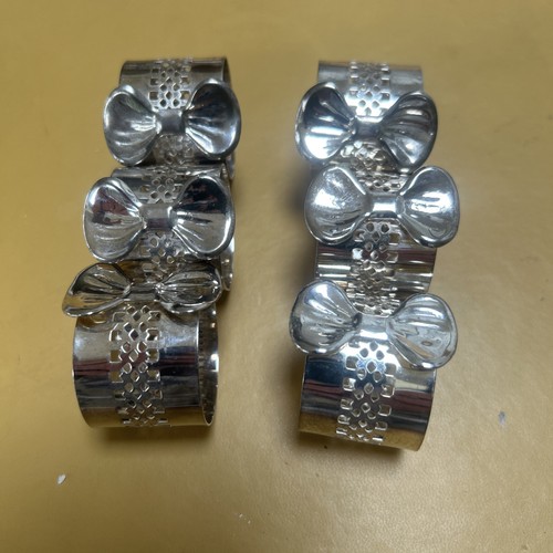 Vintage set silver tone - of,
