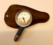 VTG MOTOMETER Tire Pressure Gauge, 4,5 kgcm2. West Germany. Working condition