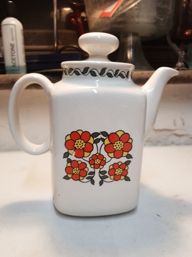 Taunton vale tea pot - taunton, flower