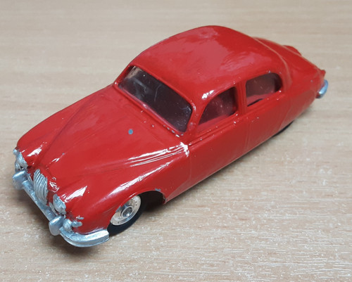 Corgi toys jaguar 4 - toys,, 2.4