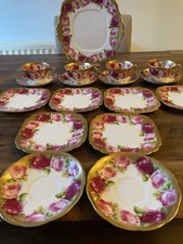Set of 17 Pieces Vintage Royal