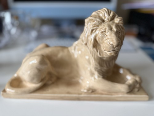 Royal doulton recumbent lion - doulton,