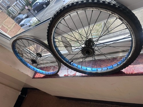 Old school blue - old, wheels