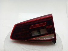 VOLKSWAGEN PASSAT Tail Light