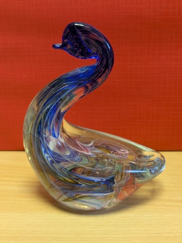 Avondale glass swan - avondale,