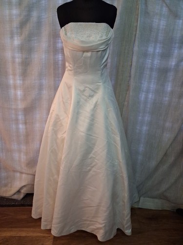 Wedding dress size ivory - wedding,