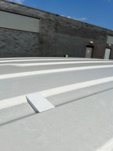 Roof vent skylight infill - vent,
