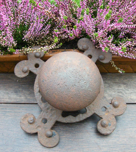 Very large reclaimed iron - large,