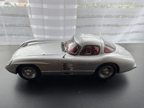Cmc mercedes benz 300 - 1:18, slr