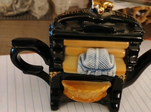 Cardew design tiny teapots - cardew,