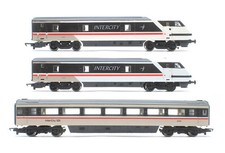 HORNBY 'OO' GAUGE RAKE OF 3