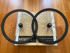 H Plus Son Formation Face 42mm