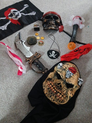 Pirate fancy dress bundle - pirate, up