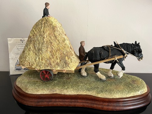 Border fine arts hay bogie - arts, "hay