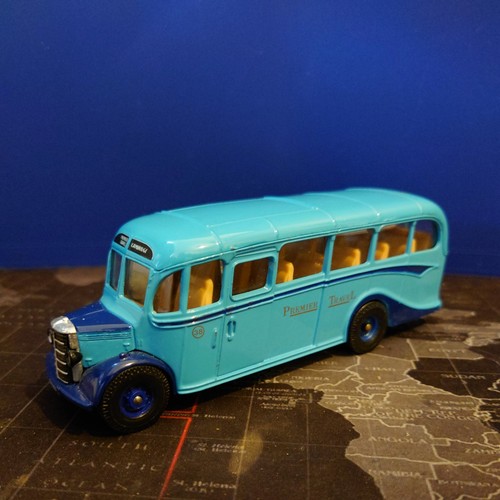 Corgi bedford coach bus - ob,