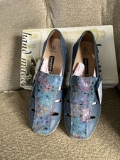 Loretta HandMade Size 6 Ladies