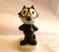 Wade WHIMSIE POSING FELIX 2 INCHES TALL