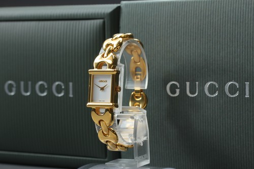 Near mint box paper gucci - w/box, paper]