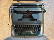 Vintage Olympia SM3 DeLuxe