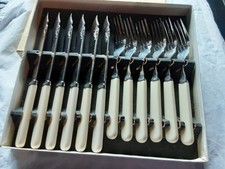 Vintage Set Fish Cutlery Cream