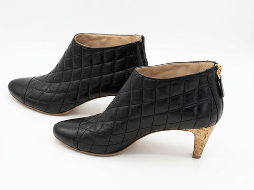 Chanel black leather - ,