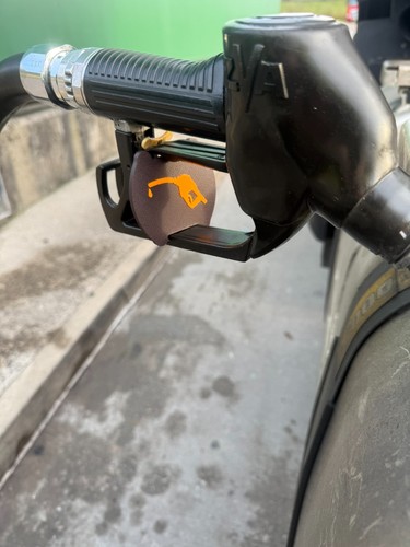 Fuel pump trigger holder - pump,