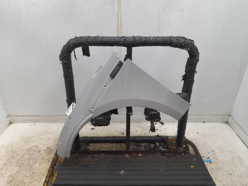 Porsche macan left front wing - front,