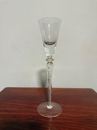 Individual georgian style hand - georgian,
