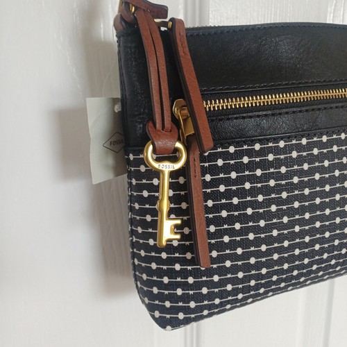 Bnwt fossil fiona key striped - fiona,