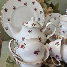 Colclough Fragrance 22 Piece