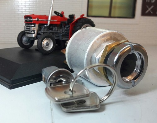 Massey ferguson tractor petrol - massey,