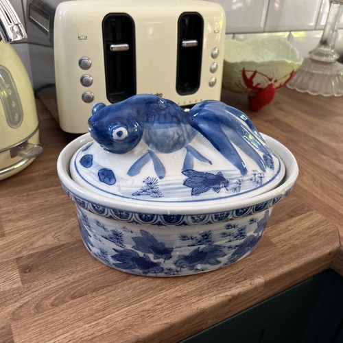 Vintage blue white majolica - blue,