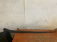 VW GOLF PLUS MK5 2006 DRIVER SIDE FRONT RIGHT WIND SHIELD TRIM 5M0854327