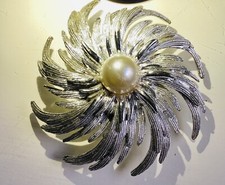 Vintage Signed Sarah Coventry