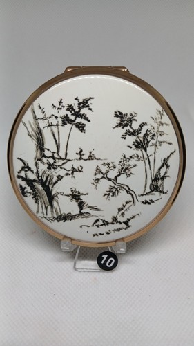 Lovely vintage stratton powder - lovely,
