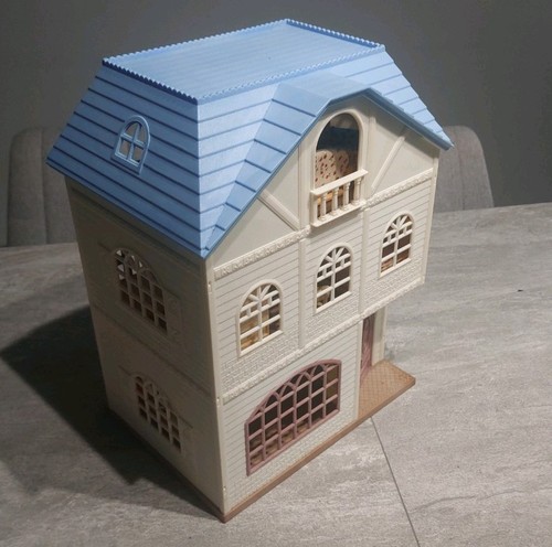 Sylvanian families three story - families,