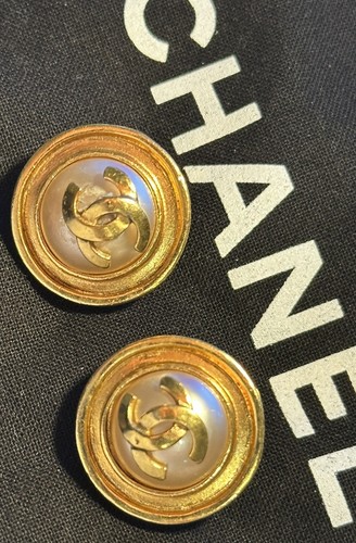 Vintage chanel gold button - vintage,