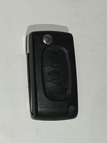Genuine peugeot button - peugeot,