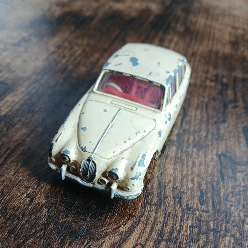 Dinky toys 195 jaguar - jaguar, 3.4