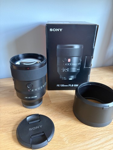 Sony master 135mm 1 8 - g,