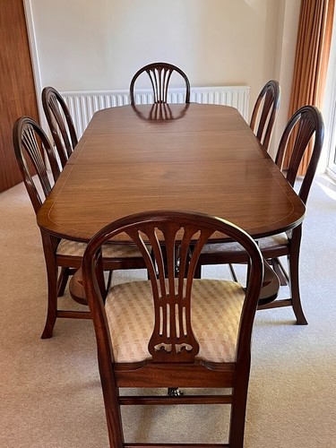 Dining room table - , solid